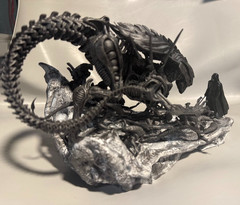 Darth Vader vs Alien Queen Diorama 10″ Display Model Statue Sci-Fi Fan Art