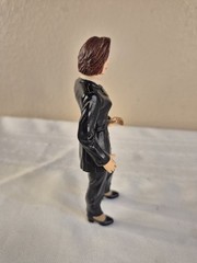 1998 FBI Agent Dana Skully McFarlane Action Figure 5.5 X-Files Movable Parts