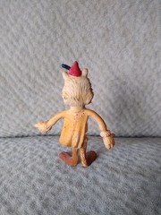 VINTAGE 1960’S BENDABLE ROBIN HOOD WOLF 3.5″ FIGURINE HONG KONG BENDY BENDIE