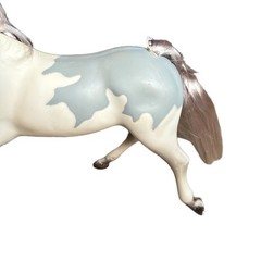 Grand Champion Grey White Pinto Horse Toy Figurine Brushable Mane Tail Horseshoe