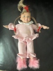 2000 HOW THE GRINCH WHO STOLE CHRISTMAS “CINDY LOU WHO “ TWIRLING BRAID DOLL