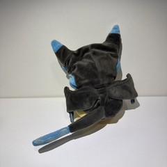 Pokemon Center – Mega Charizard X Cape Pikachu Poke Plush 2014