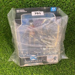 McFarlane Toys DC Multiverse Robin Earth -22 Dark Nights: Metal Action Figure