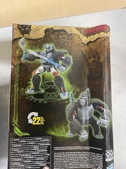 Hasbro Transformers Kingdom War For Cybertron Optimus Primal Voyager Class New