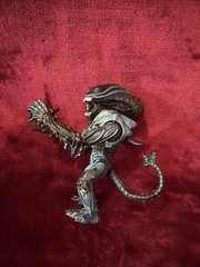 Lot Of 4 Vintage 90s Kenner 6″ Alien Queen/ Bull/ Flying Aliens Action Toys