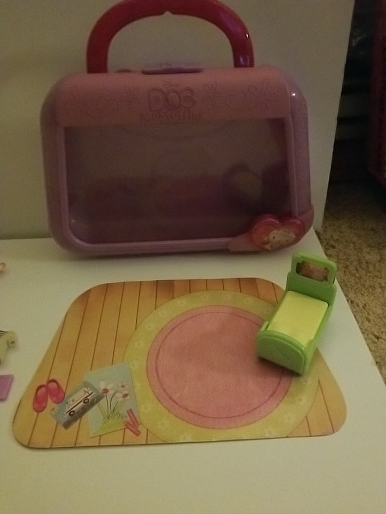 Just Play Doc McStuffins On-the-Go So Much Better Lambie 20+ Extra Pieces
