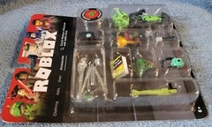 ROBLOX AVATAR SHOP SOCIAL MEDUSA INFLUENCER WITH SELFIE STICK SET