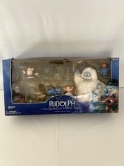 Rudolph and The Island Of Misfit Toys Bumble & Friends with Exclusive Tall Elf