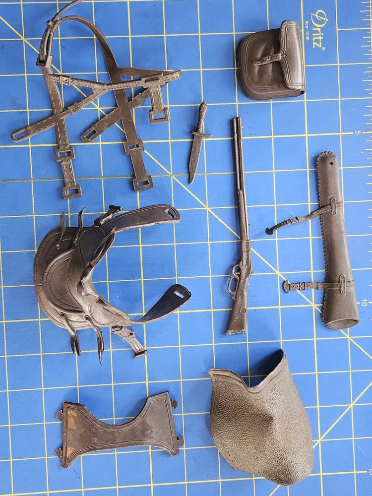 Original Vintage Marx Johnny West Brown Saddle Rifle Knife Blanket Accessory Lot