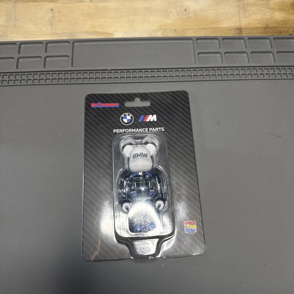Bearbrick BMW 100% BE@RBRICK Medicom Toy rare