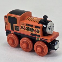 Thomas & Friends Wooden Railway Train Engine Nia