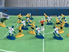 Soccer Guys Yellow/Black vs Blue/White Sports Action Figures That Inspire USED