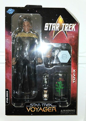 STAR TREK VOYAGER TUVIX 1/10 7″ FIGURE 003 NACELLE TOYS NEW SEALED