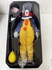 PENNYWISE TIM CURRY IT STEPHEN KING SIDESHOW COLLECTIBLES 1/6 SCALE FIGURE