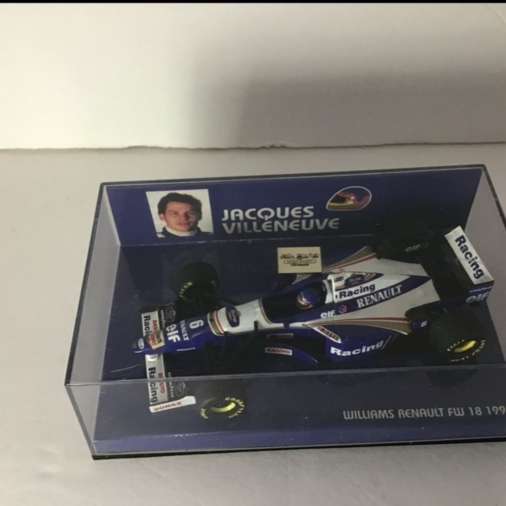 Williams Renault FW18 Model Car