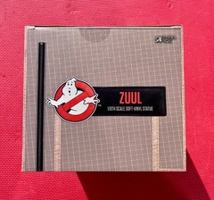 Ghostbusters Zuul Deluxe 1:8 Scale Soft Vinyl Figure Terror Dog Star Ace Toys
