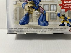 New Authentic 2007 Marvel Super Hero Squad Sentinel & Wolverine Action Figures