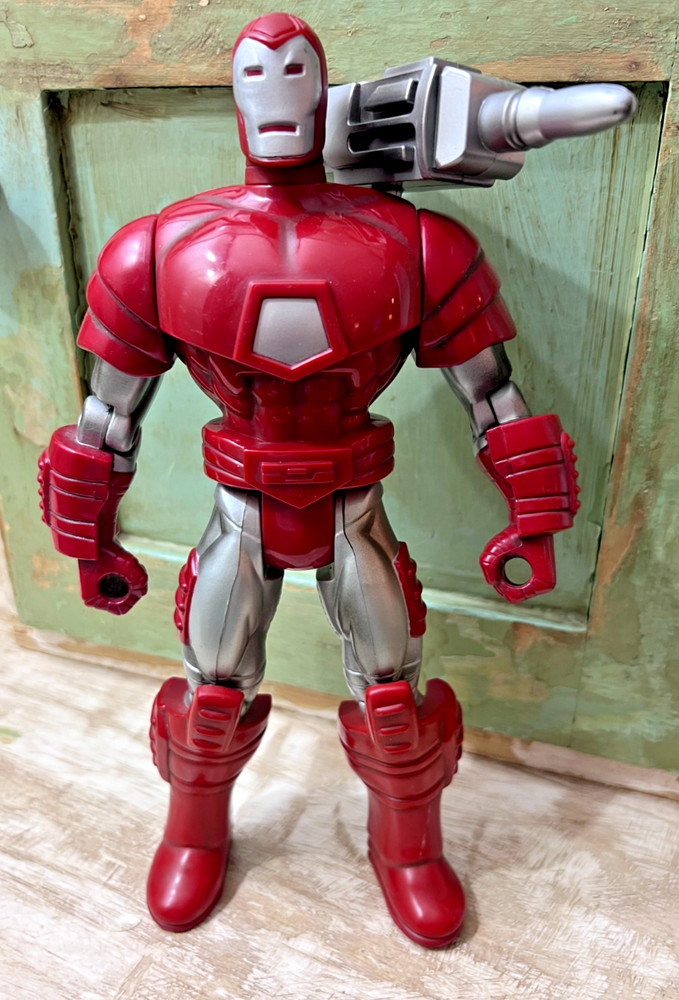 Vintage 1995 Toy Biz Marvel Iron Man Red Silver Armor 10.25″ Figure w Cannon