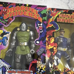 Marvel Set of 2 Figurine 1998 Toy Biz(dr Doom And Nick Fury
