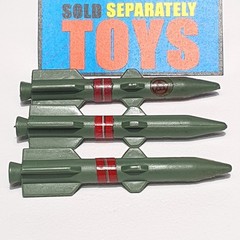 Vtg GI Joe Ammo Dump Unit 109MM 3 MISSILE SET rocket original 1985 playset part