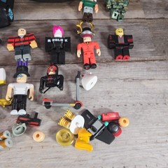 Action Figures Roblox Mixed Lot Pieces Minifigs Characters Accessories