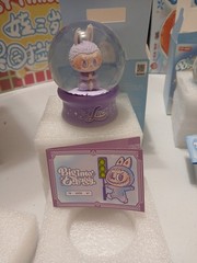 Big Into Energy Crystal Snow Light Up Globe Ball BIE Comfirmed ” Luck “