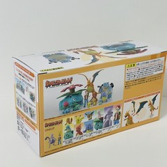 Pokemon Scale World Figure Charizard Kanto Region 1/20 Scale BANDAI JAPAN