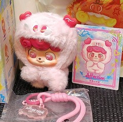 JOTOYS Q.Kid Emotional Hairy Monsters Series Bag Charm Pink Affection Confirmed