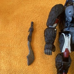 Hasbro Kingdom Optimus Primal Transformer Action Figure w/ Sword. In-complete.