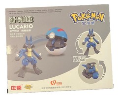 Pokemon Lucario Transforming Action Figure with Poke Ball New