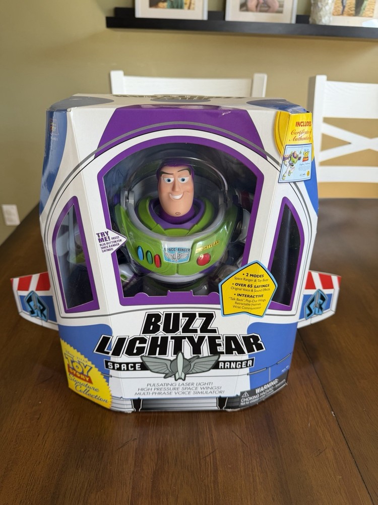 Toy Story Signature Collection Buzz Lightyear Thinkway Toys