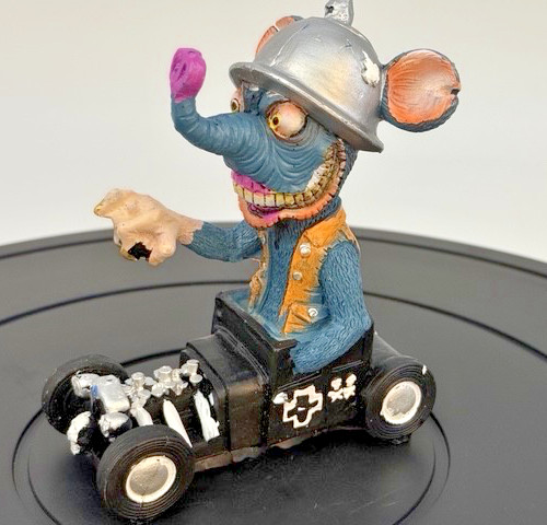 VRHTF RARE COOL ED “BIG DADDY” ROTH RAT FINK STYLE BIMBO THE ELEPHANT IN CAR “