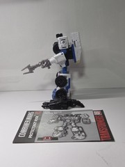 Hasbro Transformers Combiner Wars Protectobot Rook Action Figure