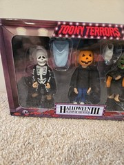 NECA Toony Terrors Halloween III Trick or Treaters Figure 3-Pack Season of Witch