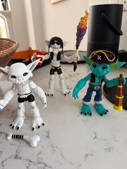Plunderlings Lot Captain Teel Feral Zombone Feral 8Ball