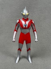 Bandai Ultraman #01 Ultra Hero 500 Spark Vinyl 5.5″ Figure 2006