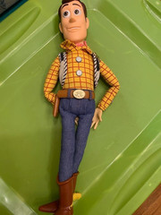 TOY STORY PULL STRING TALKING WOODY DOLL 16″ DISNEY STORE COLLAR FLAW & NO HAT