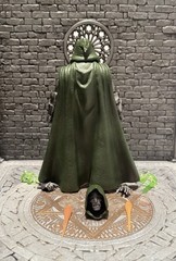 Marvel Legends Dr. Doom 6” Action Figure F4 Super Skrull Wave Bonus Accessories