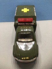 The Corps! Medical Field Unit Mission Vehicle Vintage 1999 Lanard Ambulance Rare