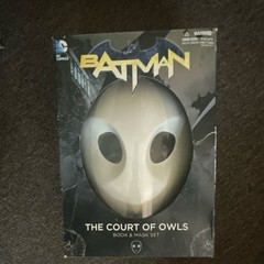 DC Comics Batman Court of Owls Book & Mask Set Franchise Character Set
