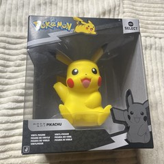 Pokémon Select Series 4 Pikachu Vinyl Figure Jazwares NEW