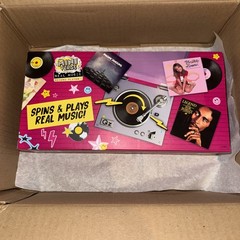 MGA’s Miniverse Real Music Record Player Mini Collectibles Mini Playable Record