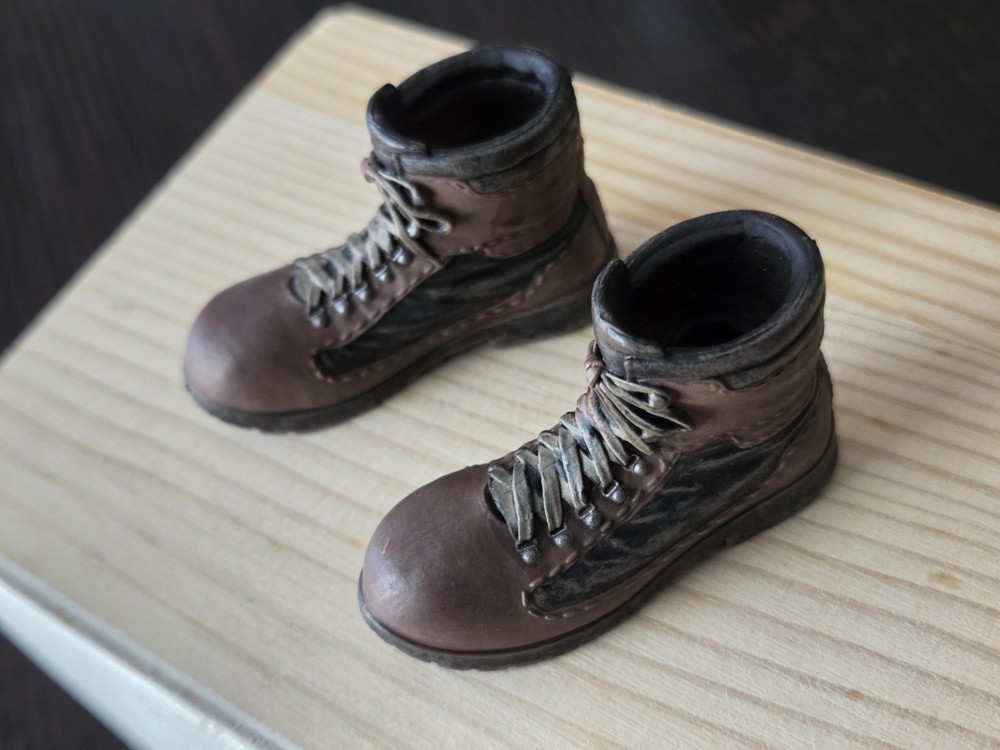 Ash Williams 1/6 Boots, Evil Dead 2 . Accessories