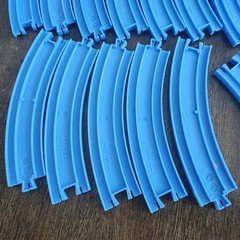 TOMY Thomas & Friends Trackmaster Blue Train Track Lot Tracks 34 PC 1992, 2003