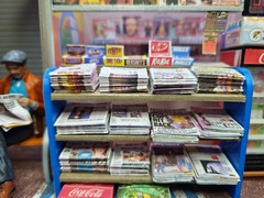 Newsstand New York Times 1/18 scale Diorama Garage Accessories (Handmade)