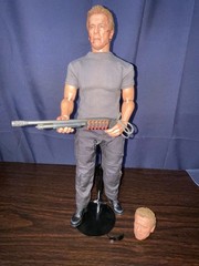 Hot Toys MMS307 Terminator T-800 Guardian Genisys 1/6 Figure Used Arnold