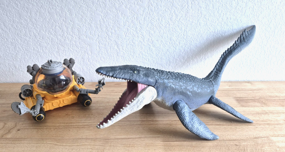 Jurassic World Park Fallen Kingdom Quest Mosasaurus Submarine Works AMC