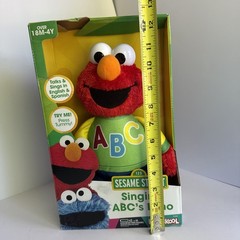 NEW Sesame Street Singing ABC’s Elmo Playskool Ages 18 Mo – 4 Years