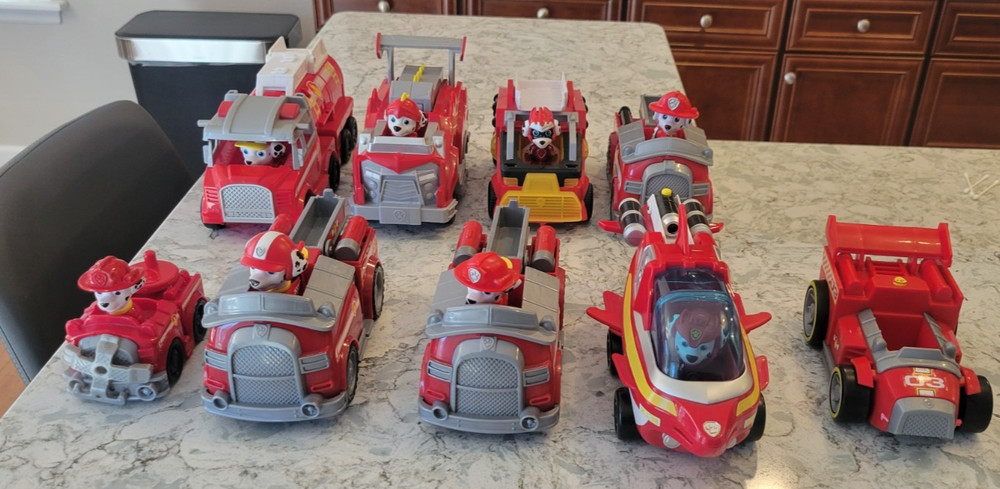 Paw Patrol Rescue Pups Rescue Marshall Fire Truck Spin Master 9 Trucks 8 Figures