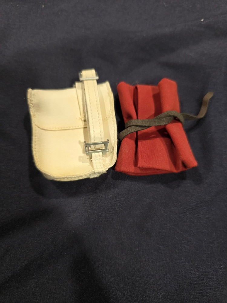 Hot Toys Star Wars MMS559 Rey Bag and Blanket